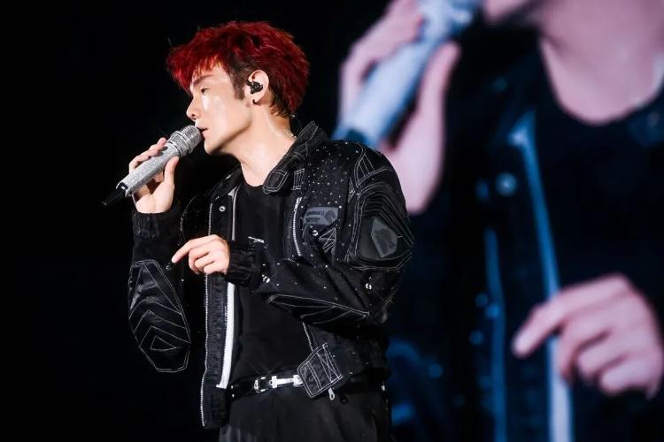 大众娱乐∣歌手单依纯回应李荣浩喊话侵权演唱《李白》：诚恳道歉