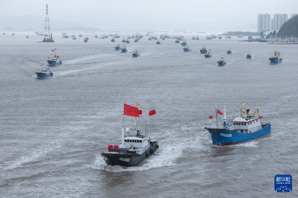 浙江舟山：东海开渔 千帆出海